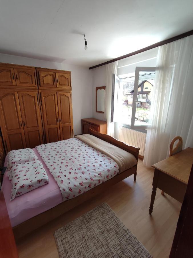 Apartman Bor Ливно Екстериор снимка