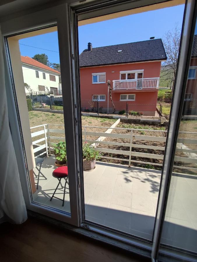 Apartman Bor Ливно Екстериор снимка