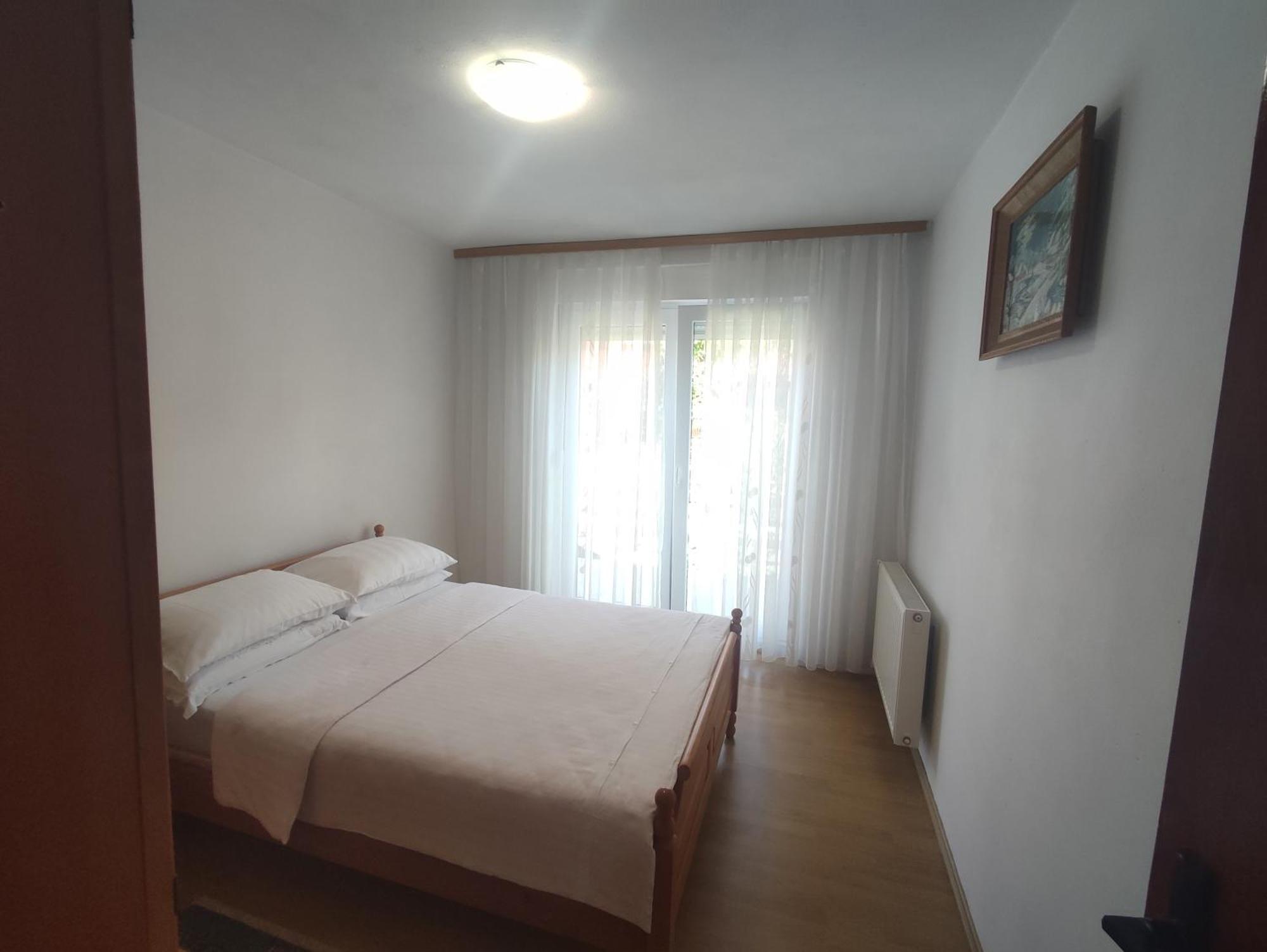 Apartman Bor Ливно Екстериор снимка