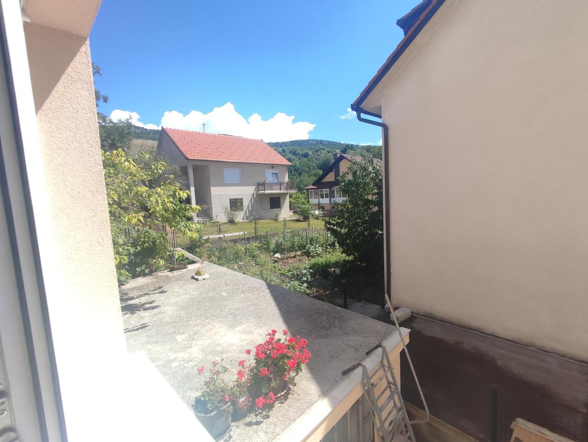 Apartman Bor Ливно Екстериор снимка
