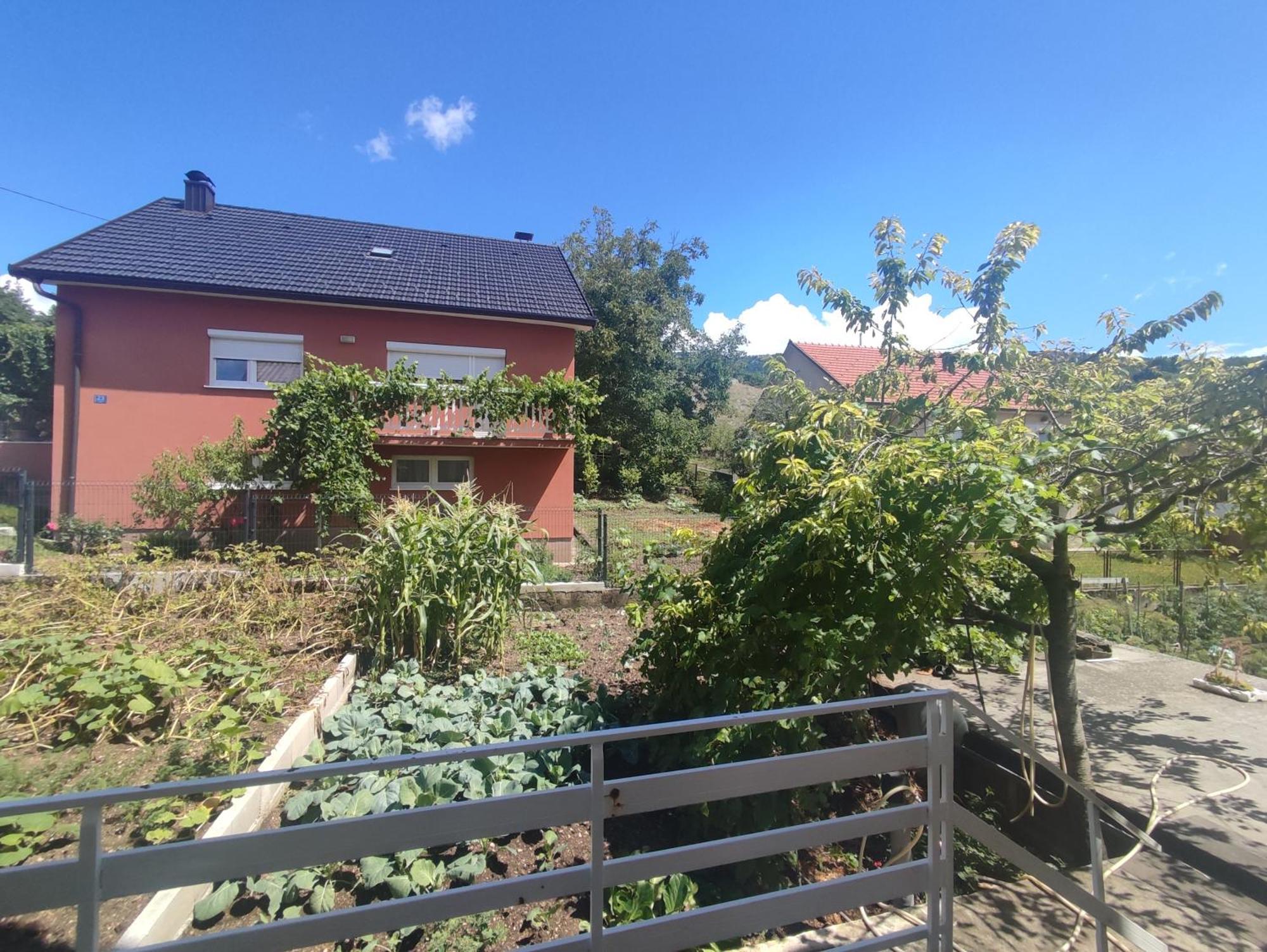 Apartman Bor Ливно Екстериор снимка