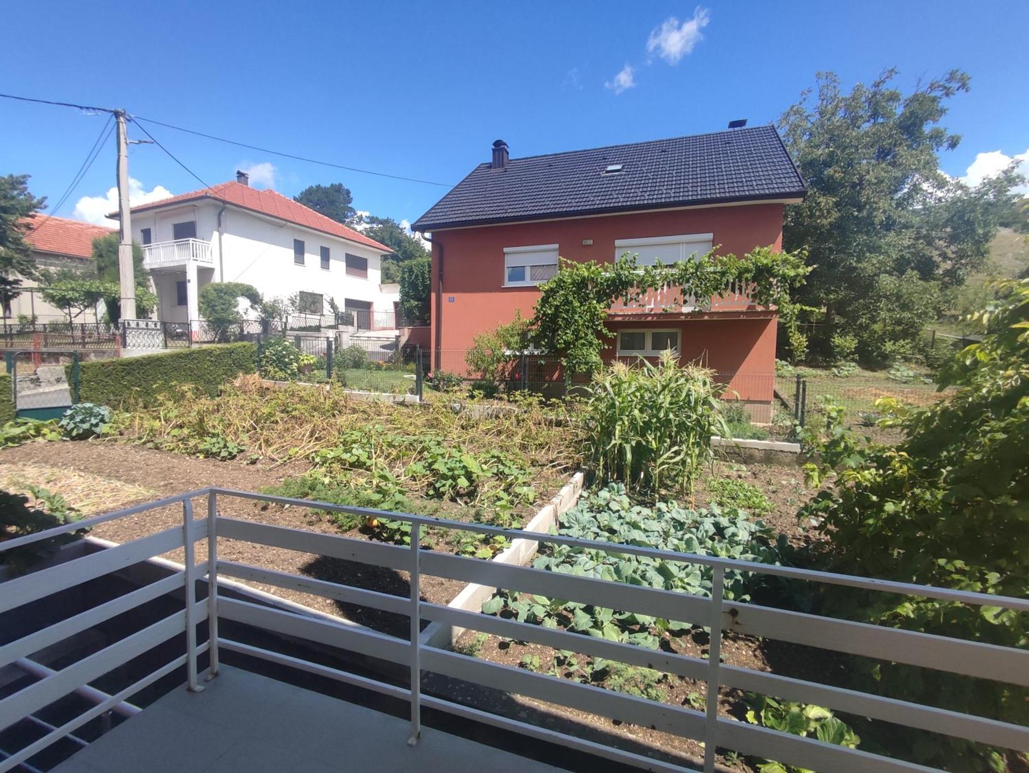 Apartman Bor Ливно Екстериор снимка