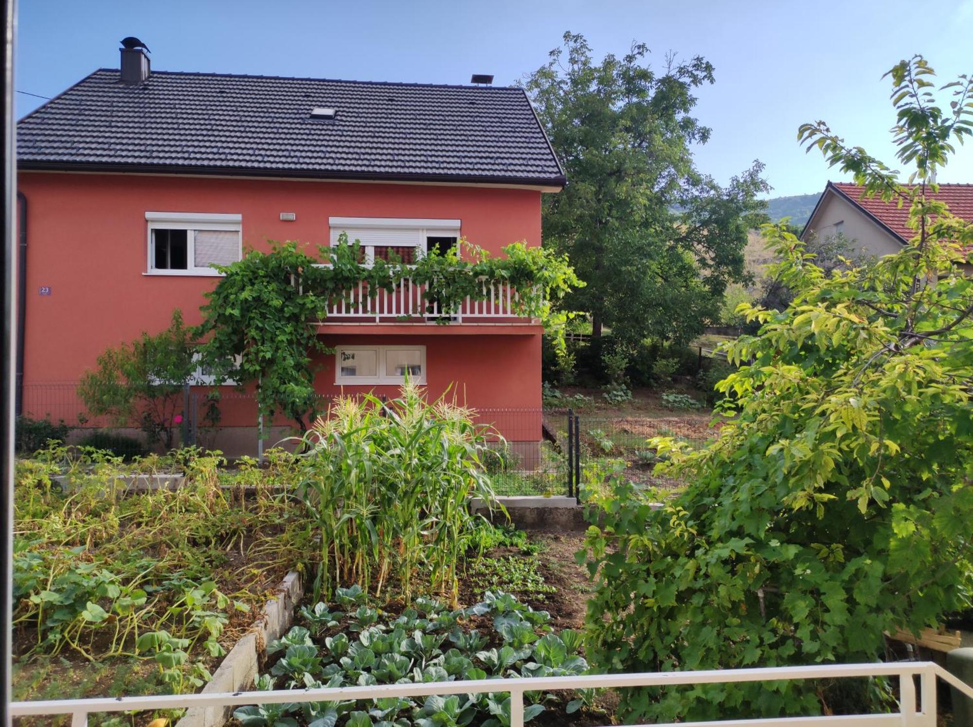 Apartman Bor Ливно Екстериор снимка