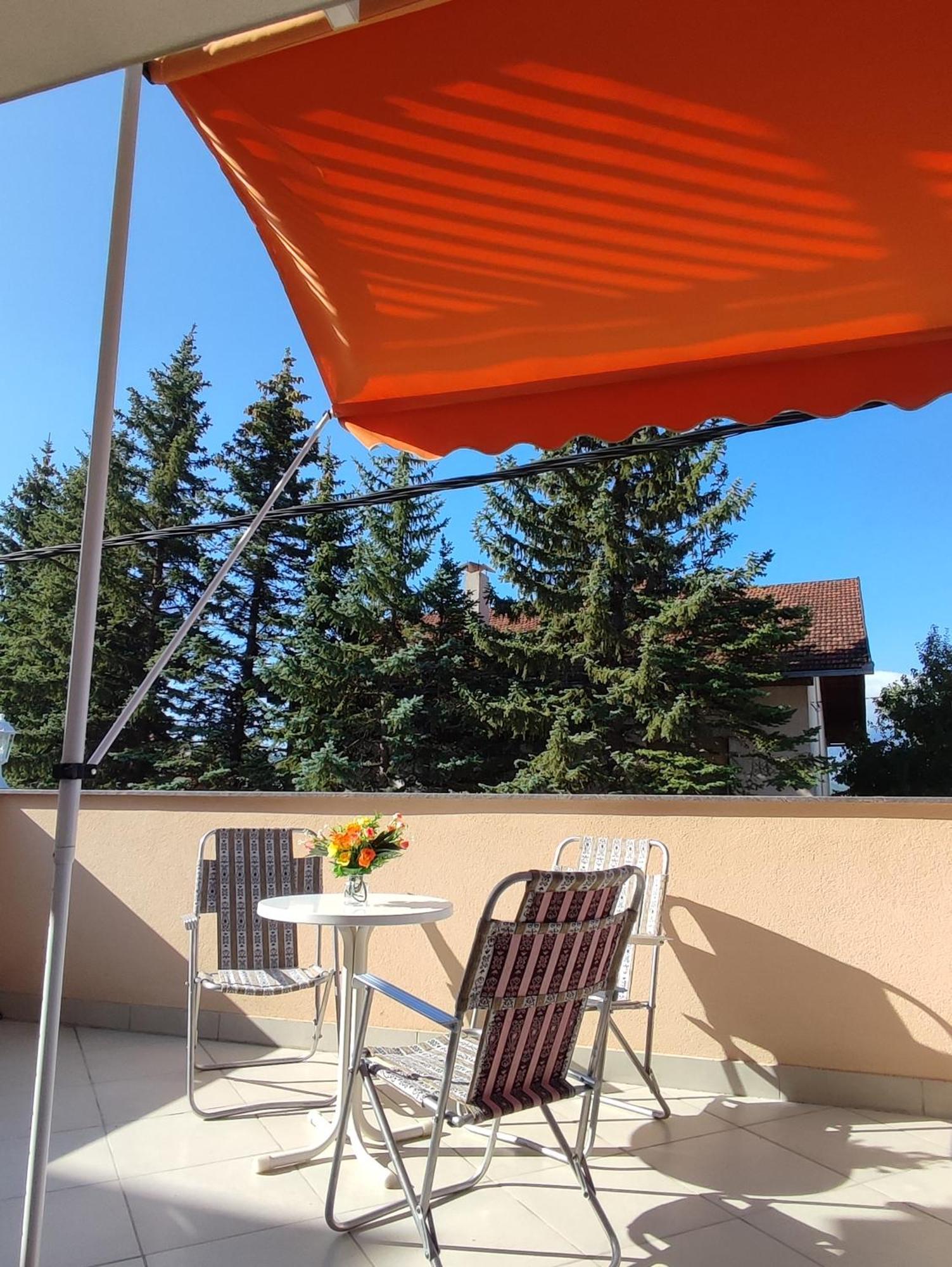 Apartman Bor Ливно Екстериор снимка